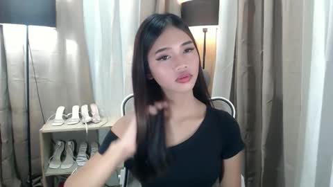 LYKA LOOPS online show from April 24, 2026, 8:11 pm