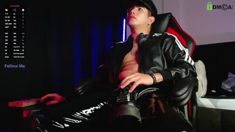 Lyle Bennett Freelance Model online show from October 8, 2025, 4:04 pm