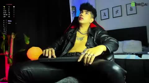 Snapshot of lylebennett_ chatting on June 14, 2026, 6:10 pm Lyle Bennett Freelance Model online show from June 14, 2026, 6:10 pm