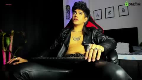 Snapshot of lylebennett_ chatting on June 22, 2026, 10:34 am Lyle Bennett Freelance Model online show from June 22, 2026, 10:34 am