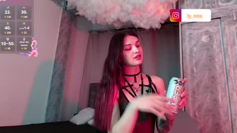 Littl online show from January 8, 2025, 1:32 am