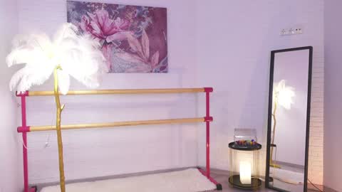 Lyly   online show from February 7, 2025, 5:41 am