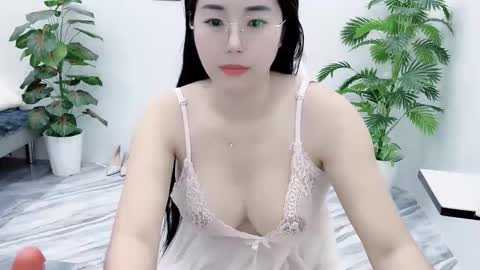 lyly_sweet97 online show from September 25, 2025, 11:41 pm