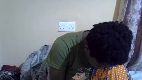 lyn_anna online show from November 30, 2025, 8:29 am