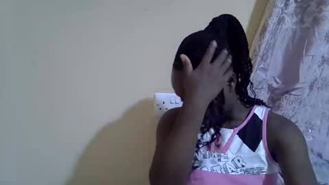 lyn_anna online show from December 2, 2025, 7:14 am