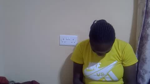 lyn_anna online show from January 7, 2026, 7:05 pm