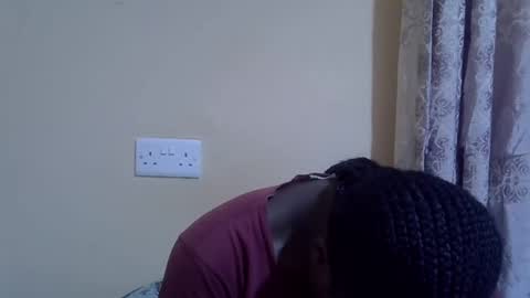 lyn_anna online show from January 19, 2026, 8:29 am