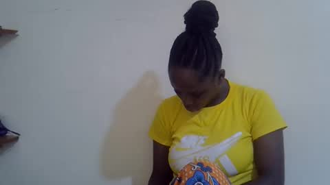 Snapshot of lyn_anna chatting on May 15, 2026, 9:16 am lyn_anna online show from May 15, 2026, 9:16 am