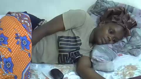 Snapshot of lyn_anna chatting on June 1, 2026, 6:09 pm lyn_anna online show from June 1, 2026, 6:09 pm