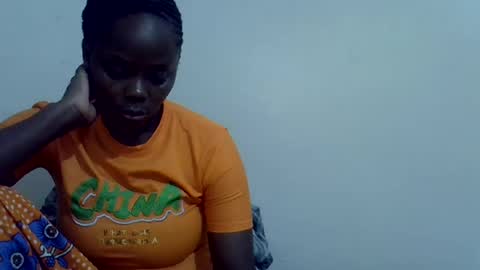 lyn_anna online show from July 5, 2026, 6:04 pm