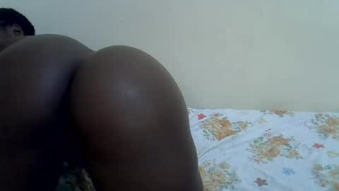 lyn_anna online show from July 6, 2026, 10:56 am