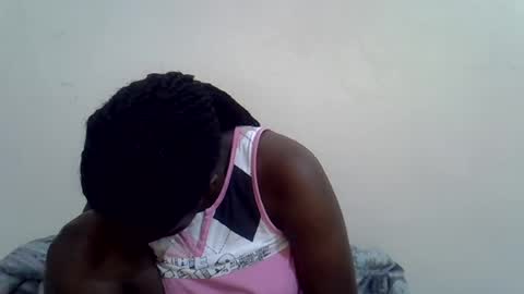 lyn_anna online show from July 9, 2026, 9:46 am
