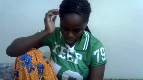 lyn_anna online show from July 12, 2026, 11:51 pm