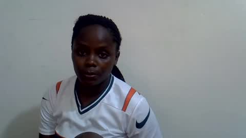 lyn_anna online show from July 14, 2026, 6:18 am