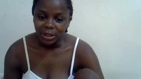 lyn_anna online show from July 15, 2026, 7:24 am