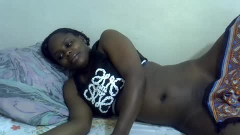 lyn_anna online show from July 16, 2026, 10:27 pm
