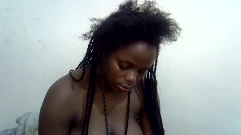 lyn_anna online show from July 30, 2026, 11:09 am
