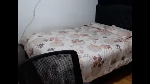 lyna online show from March 13, 2026, 5:03 am