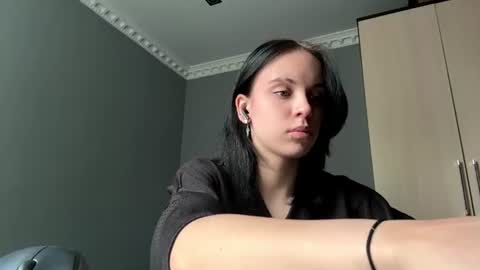 Eva online show from June 17, 2026, 9:12 am