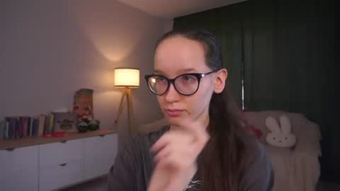 Snapshot of lynettebails chatting on July 20, 2026, 4:09 pm Sara online show from July 20, 2026, 4:09 pm