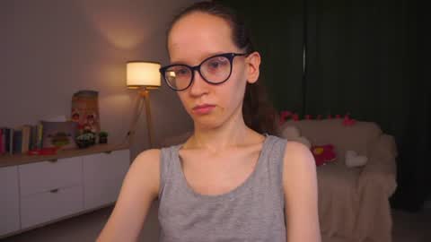 Snapshot of lynettebails chatting on July 26, 2026, 4:03 pm Sara online show from July 26, 2026, 4:03 pm
