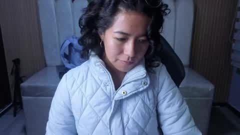 lynn_turner_ online show from May 18, 2026, 12:55 pm