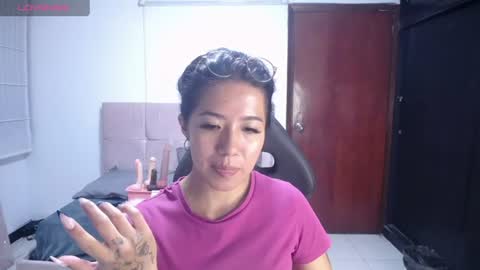 lynn_turner_ online show from June 10, 2026, 1:21 pm