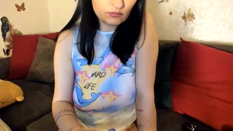 Lynna online show from April 7, 2026, 8:31 pm