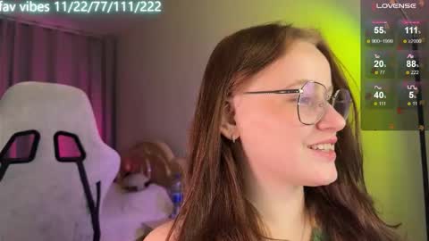 Snapshot of lynne_dawson chatting on October 11, 2025, 5:11 pm lynne_dawson online show from October 11, 2025, 5:11 pm