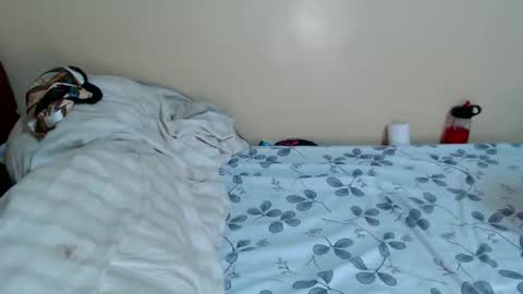 lyenne online show from November 9, 2025, 3:05 am