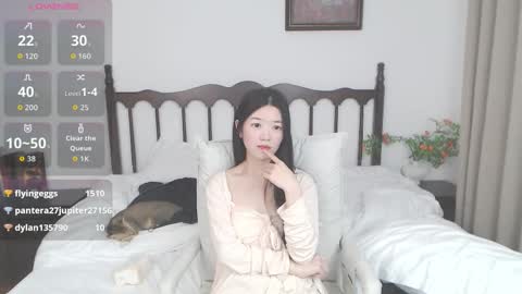 Lynn online show from November 23, 2025, 9:36 pm