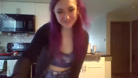 Lynn  online show from February 4, 2026, 6:14 pm