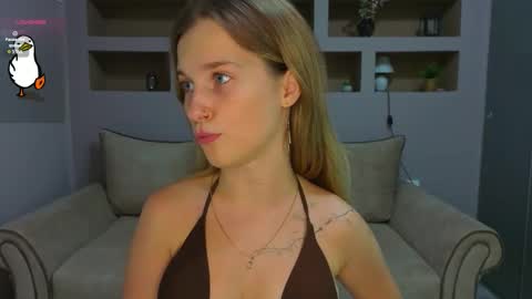 Snapshot of lynntiny chatting on September 14, 2025, 4:39 pm Lynn online show from September 14, 2025, 4:39 pm