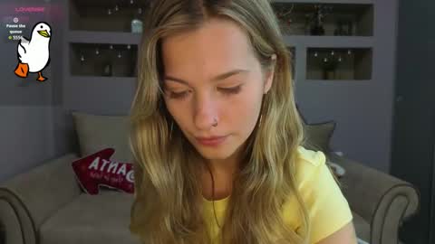 Snapshot of lynntiny chatting on November 30, 2025, 4:00 pm Lynn online show from November 30, 2025, 4:00 pm