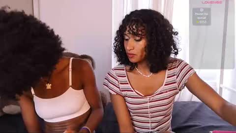 Snapshot of lynx_sun__ chatting on September 12, 2025, 9:15 pm Lynx and Sun online show from September 12, 2025, 9:15 pm