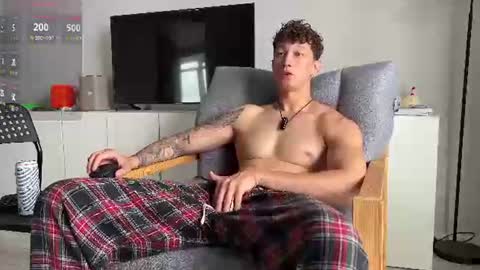 Snapshot of lyon_power_ chatting on July 20, 2026, 5:33 am Dani online show from July 20, 2026, 5:33 am