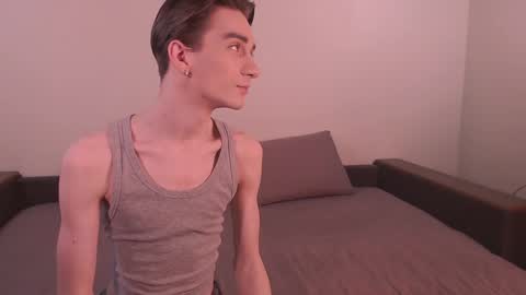 Snapshot of lyonfilm chatting on December 1, 2024, 6:52 pm KennyEliot online show from December 1, 2024, 6:52 pm