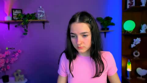lyra donna online show from May 31, 2026, 6:53 pm