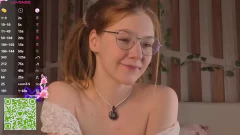 Snapshot of lyra_thenymph chatting on July 20, 2026, 12:25 am Lyra online show from July 20, 2026, 12:25 am
