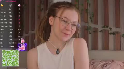 Snapshot of lyra_thenymph chatting on July 26, 2026, 12:41 am Lyra online show from July 26, 2026, 12:41 am