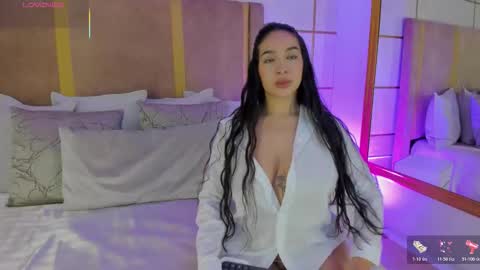 Snapshot of lyrabellini chatting on November 13, 2025, 11:31 am online show from November 13, 2025, 11:31 am