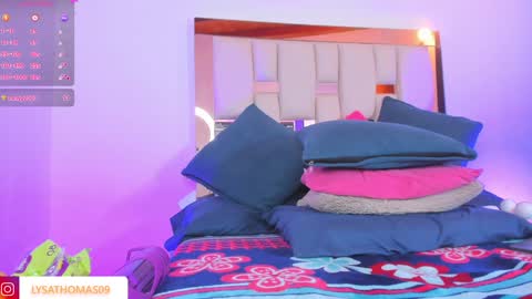 lysa_thomas9 online show from January 15, 2025, 3:11 am