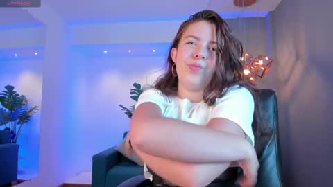 Snapshot of lyssa_muller chatting on February 15, 2025, 1:38 pm Lyssa Everyday From 0700 to 1630 Col Time online show from February 15, 2025, 1:38 pm