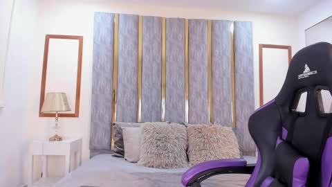 Snapshot of lyzzi_smith01 chatting on March 11, 2025, 1:59 am Lizzy smith online show from March 11, 2025, 1:59 am