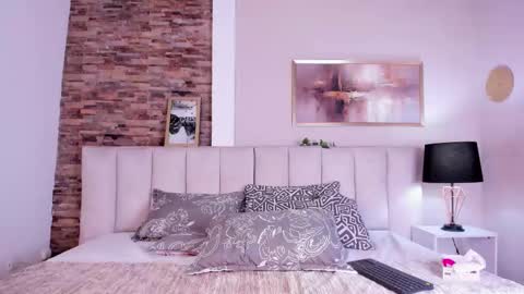 Snapshot of lyzzi_smith01 chatting on October 24, 2025, 8:27 pm Lizzy smith online show from October 24, 2025, 8:27 pm