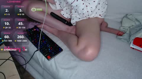 Snapshot of m00n8kiki chatting on February 3, 2025, 10:14 am Ksu online show from February 3, 2025, 10:14 am