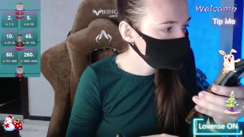 Snapshot of m00n8kiki chatting on January 9, 2026, 6:27 am Ksu online show from January 9, 2026, 6:27 am