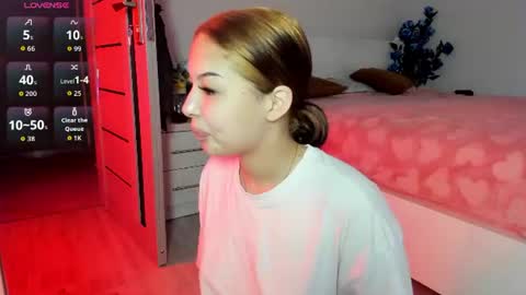 Snapshot of m1sss1nfull chatting on June 24, 2026, 8:35 am Melissa online show from June 24, 2026, 8:35 am