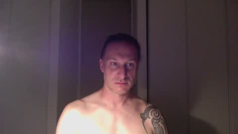 Snapshot of m4rduk81 chatting on August 5, 2026, 3:31 am m4rduk online show from August 5, 2026, 3:31 am