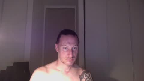 Snapshot of m4rduk81 chatting on August 10, 2026, 3:43 am m4rduk online show from August 10, 2026, 3:43 am
